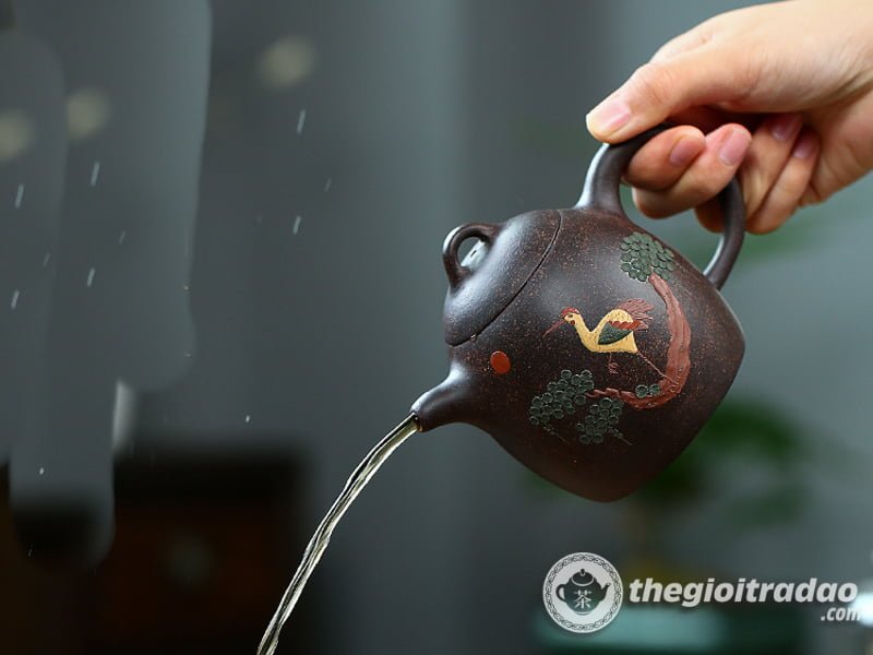 Ấm Tử Sa Tần Quyền Tùng Hạc Hắc Kim Sa 300ml 10 Am tu sa tan quyen tien hac--2