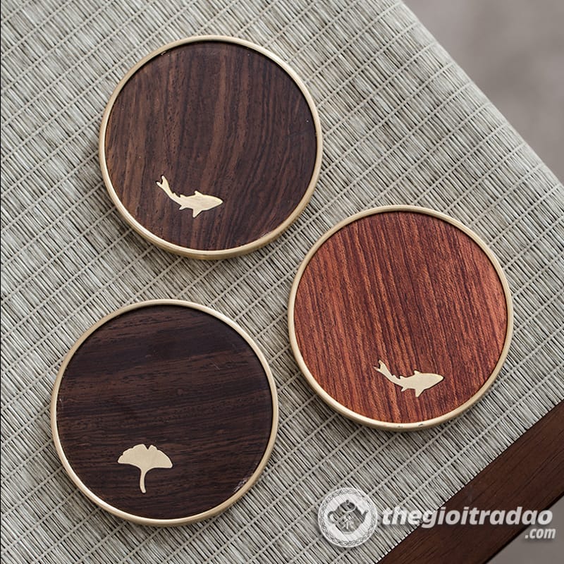 Bộ Lót Chén Trà, Ly Trà Tử Sa Họa Tiết Cá Bằng Gỗ Bọc Đồng 14 bo lot chen tra, ly tra tu sa bang go boc dong cao cap-247012218-9