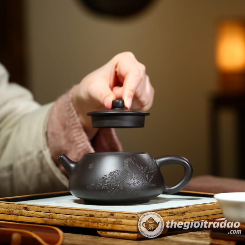 Ấm Tử Sa Thạch Biều Khổng Tước Hắc Chu Nê 220ml 13 am tu sa thach bieu khong tuoc hac chu ne 220ml--8