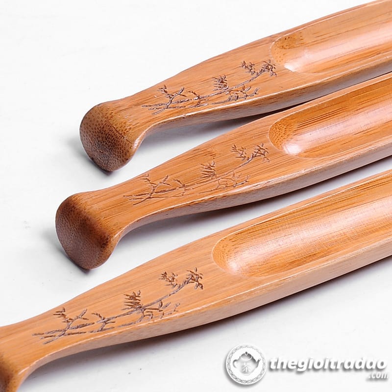 Muong xuc tra bang tre khac hoa tiet, dung cu tra dao-1217935314-9