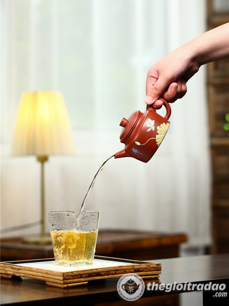 am tu sa duc chung hoa sen dai hong bao 200ml2024--18