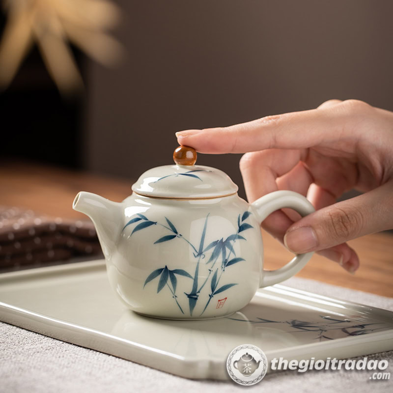 Bộ Ấm Chén Uống Trà Sứ Cảnh Đức Vẽ Tay Cành Trúc 17 Bo am chen uong tra su canh duc ve tay canh truc2024--8