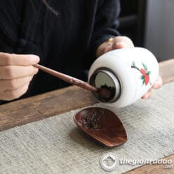 Bộ Cung Nhãn Trà Khắc Hoa Mai Gỗ Óc Chó 7 Bo cung nhan tra khac hoa mai go oc cho ben dep-2