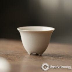 Chén Trà Ba Chân Gốm Sứ Cảnh Đức Cao Cấp 50ml 6 chen uong tra ba chan trang men su canh duc 50ml-2