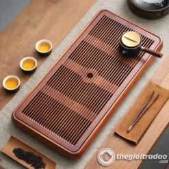 khay tra dep bang tre co khoang chua nuoc