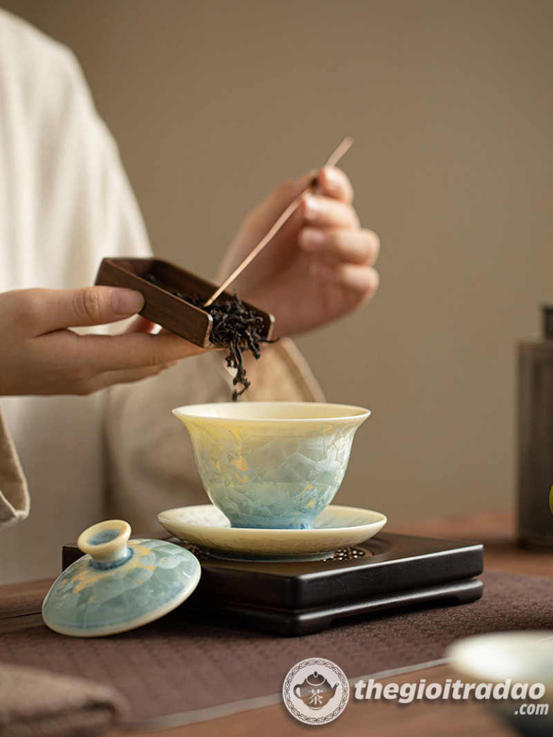 Bộ Chén Khải Băng Hoa Kết Tinh Kèm Khay Trà 18 bo chen khai dieu bien bang hoa ket tinh 150ml--14