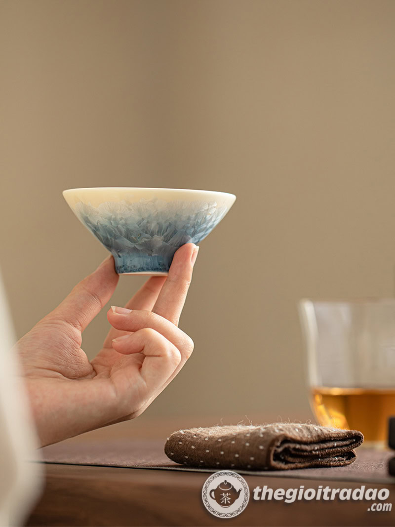 Bộ Chén Khải Băng Hoa Kết Tinh Kèm Khay Trà 24 bo chen khai dieu bien bang hoa ket tinh 150ml--21