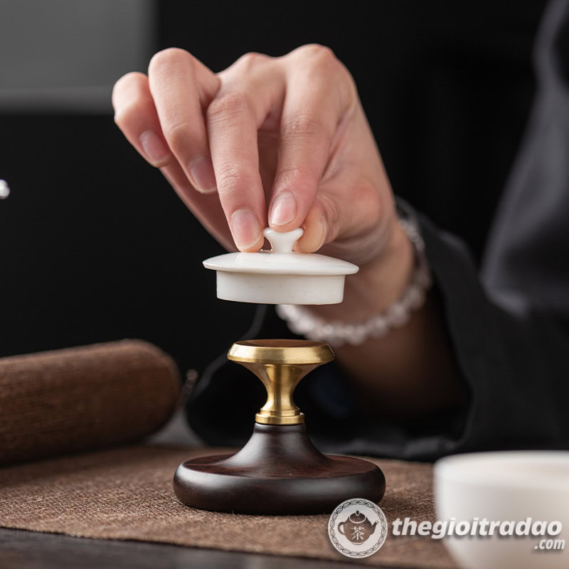 Gác Nắp Ấm Trà Bằng Gỗ Mun Phối Đồng 8 gac nap am tra bang go mun phoi dong-