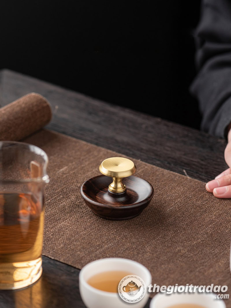 Gác Nắp Ấm Trà Bằng Gỗ Mun Phối Đồng 11 gac nap am tra bang go mun phoi dong--8