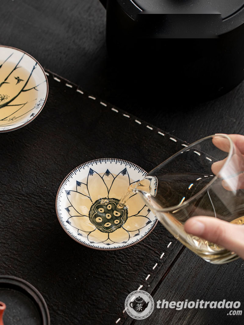 Bộ 10 Chén Trà Cảnh Đức Dáng Nón, Sứ Men Lam Cao Cấp 19 bo 10 chen uong tra su canh duc dang non--7