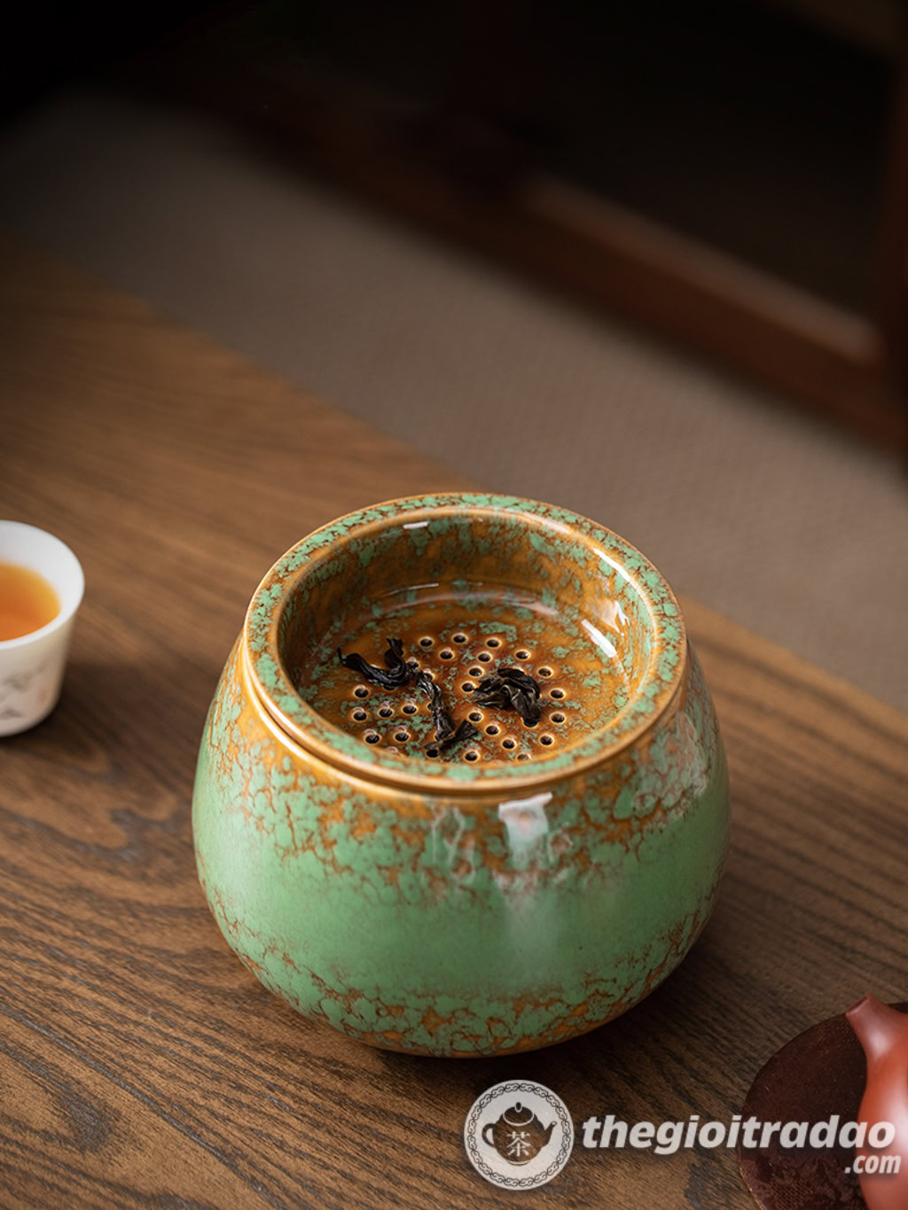 Hu-Dung-Nuoc-Thai-Ba-Tra-Bang-Gom-Su-Hoa-Bien--7