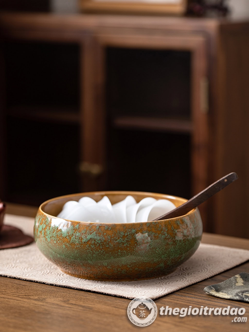 ang-tra-gom-su-hoa-bien-dung-trang-am-chen-tra-tra-dao--7