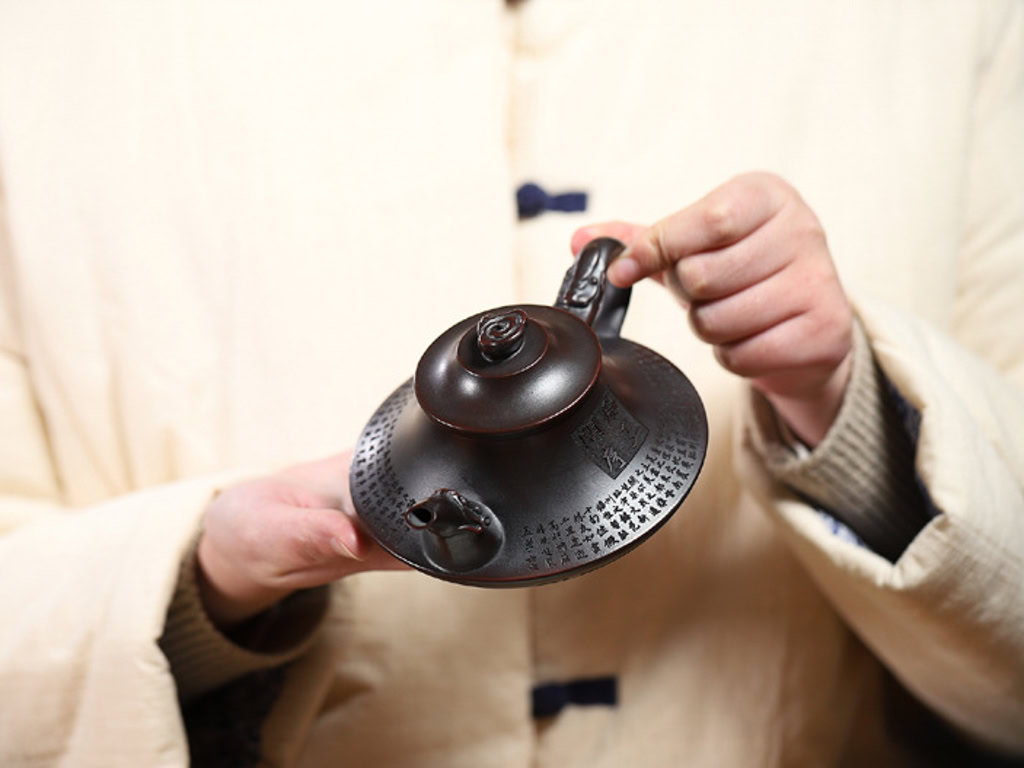 Am Tu Sa Van Lu Thiet Huyet Hong Sa 260ml 20