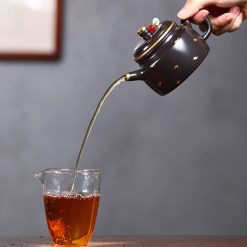 Ấm Tử Sa Đức Chung Vẽ Vàng Hắc Nê 260ml 8 Am Tu Sa Duc Chung Ve Vang Hac Ne 260ml 3