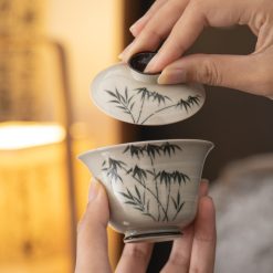 Chén Khải Pha Trà Vẽ Tay Cành Trúc – Men Tro Trắng Ngà 100ml - Ảnh 3