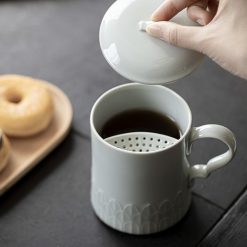 Cốc Lọc Trà Sứ Liên Hoa 390ml – Có Nắp, Lõi Lọc Tách Bã, Pha Trà Văn Phòng - Ảnh 2